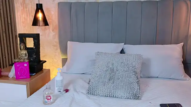 VegaSara online show from April 28, 2:27 am