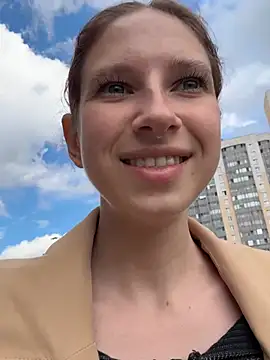 michelle lovique online show from June 26, 9:21 am