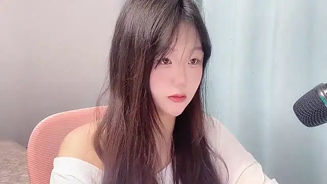 Lilababy00 online show from April 21, 2:15 am