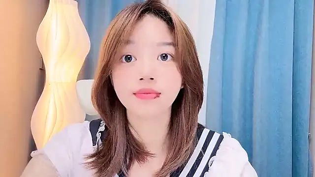 Lilababy00 online show from June 24, 5:17 am