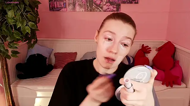 Vanessa   Lui online show from April 8, 2:52 pm