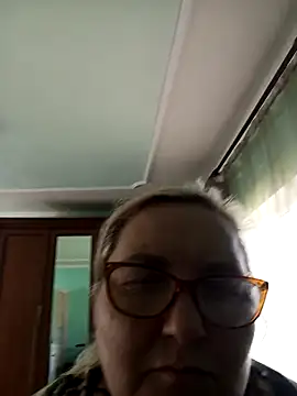 AureliaSky598 online show from May 16, 12:04 pm