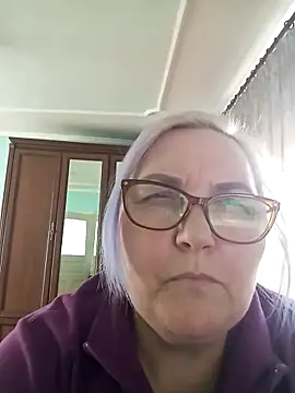 AureliaSky598 online show from April 13, 11:22 am