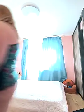 wildaurax online show from April 30, 6:51 am