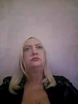 Julia20X online show from April 8, 6:43 pm