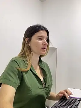amelia 16 online show from May 28, 1:42 pm