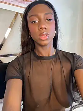 Zoe Ravenn online show from May 13, 3:23 am