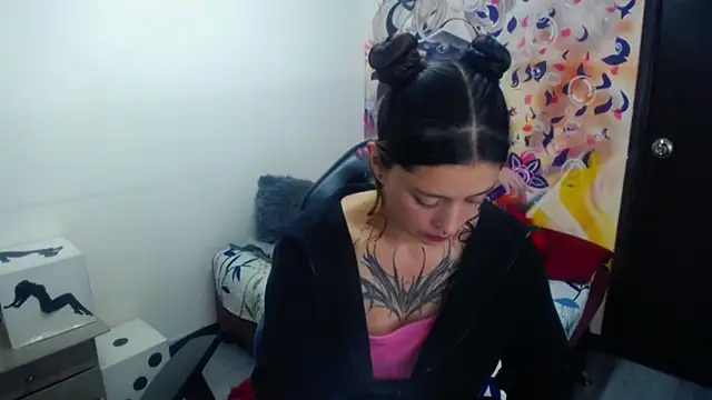Lucia evans21 online show from April 21, 2:04 am