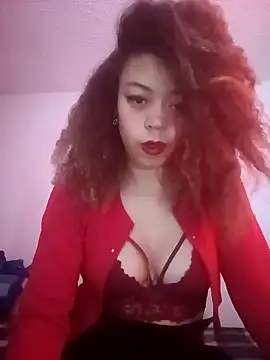 SweetJeii online show from April 27, 4:15 pm