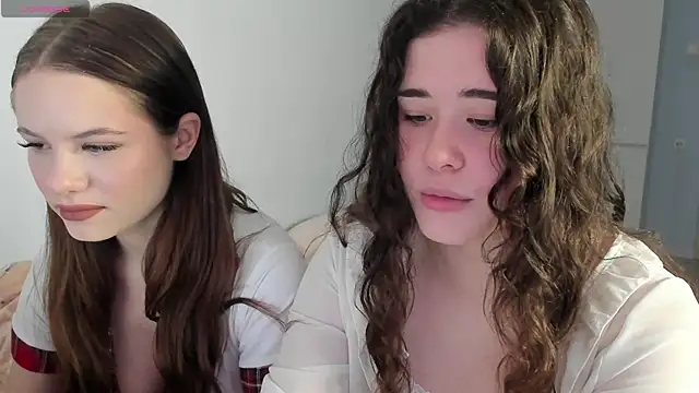 ChloeBlisss online show from May 3, 5:22 am