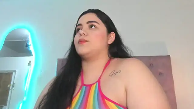 laurenlaine online show from May 13, 12:17 am