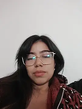 Iam eli09 online show from May 8, 12:36 am