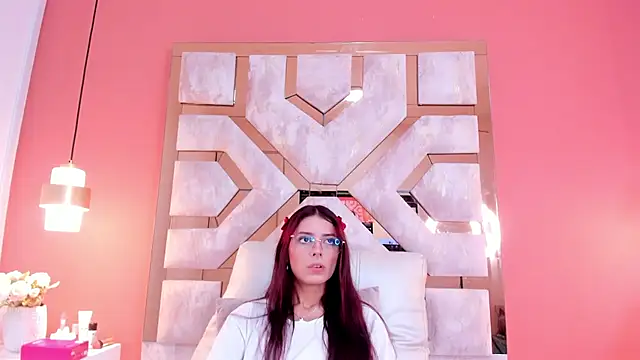 VIOLET 19XXX online show from April 21, 12:34 pm