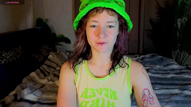 Ricki Bloom online show from July 15, 1:10 am