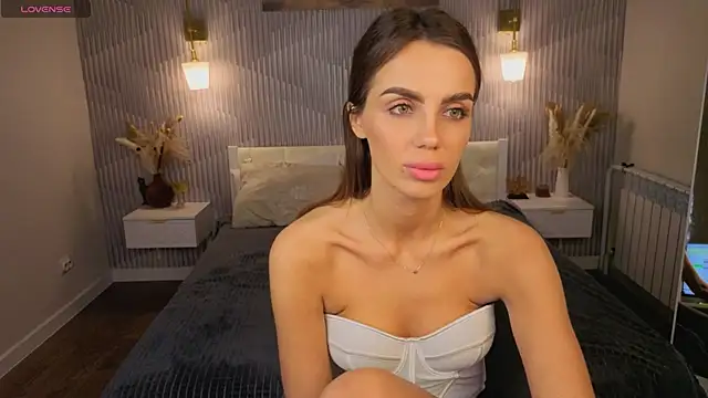 Amelia Broooks online show from April 20, 1:08 am