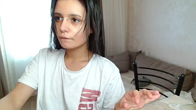 The Slutty Fox online show from June 30, 9:20 am