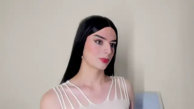MelanyCollins  online show from July 12, 1:50 am