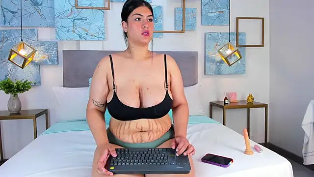 alexia summer online show from April 24, 1:36 pm