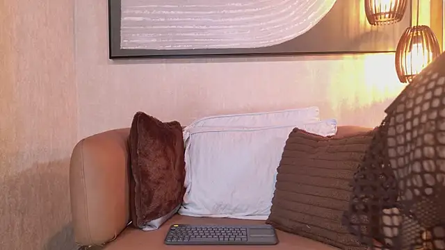 ticki sm online show from April 14, 4:12 am