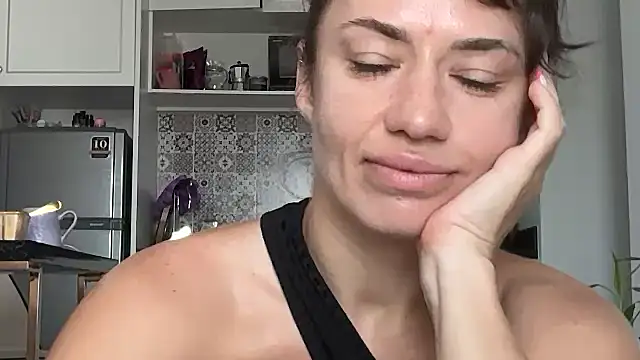 missRorian online show from May 14, 4:07 am