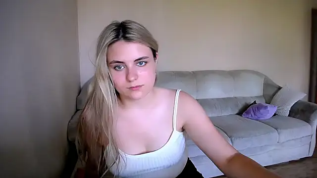 shy sabrina   online show from July 15, 2:00 pm