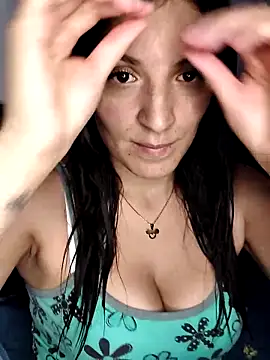 tina sussy online show from May 31, 8:10 pm