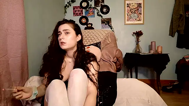 missclochette online show from August 3, 12:22 pm