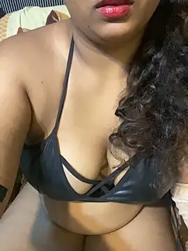 peacheypink online show from May 21, 6:06 pm