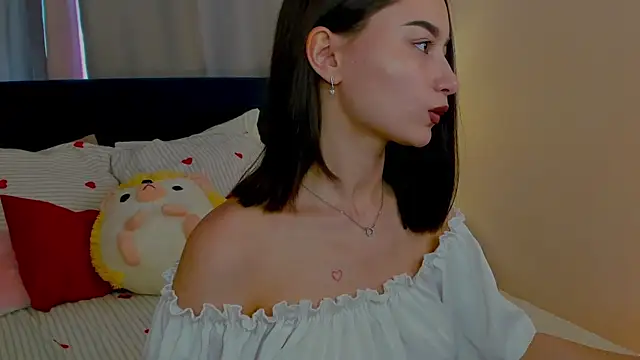 AndreaJohnsons online show from May 28, 8:12 am