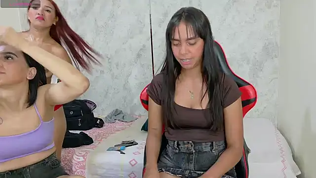taylor gil0 online show from May 17, 12:59 pm