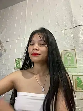 -Lucie-e online show from May 31, 2:23 pm