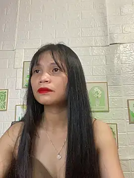 -Lucie-e online show from May 29, 2:26 pm