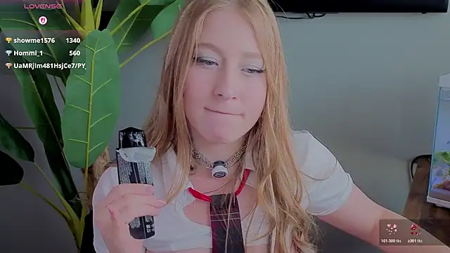 ShowmeYourfetish online show from May 8, 8:17 am