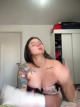 Livia-cortez online show from July 1, 12:26 pm