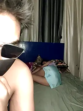 couple hot43 online show from May 9, 5:26 pm