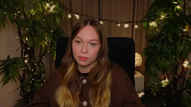 SylviaWhitaker online show from April 24, 11:24 am