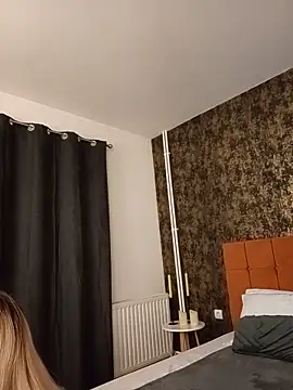 I amVeronicle online show from May 15, 5:59 pm