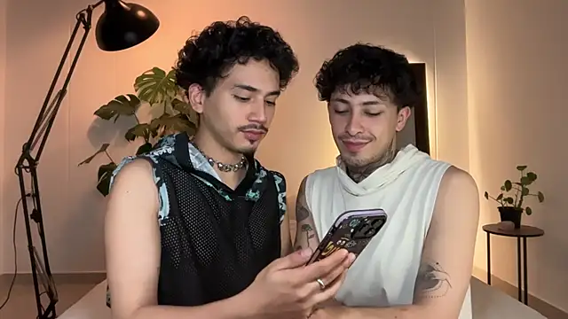 Noah and Steven online show from May 18, 2:10 am