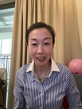 summer0430 online show from May 14, 11:43 pm