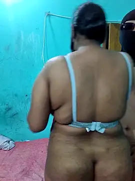 Hot Cupole online show from May 4, 6:01 pm