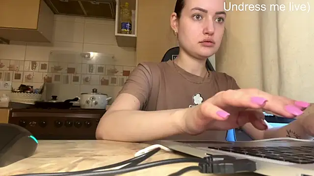 Lisanta online show from May 24, 4:28 pm