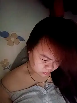 Truxcy1 online show from May 11, 1:40 am