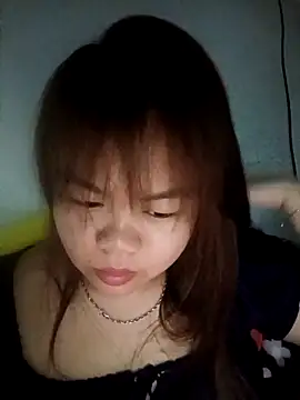 Truxcy1 online show from May 6, 12:53 pm