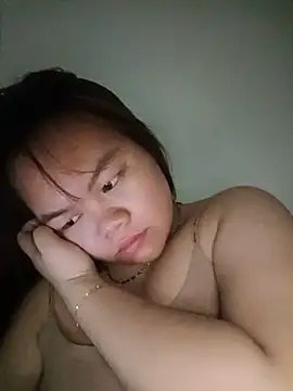 Truxcy1 online show from June 2, 10:44 pm