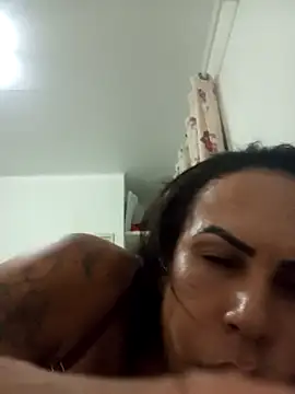 bonequinhalu online show from April 21, 2:51 am