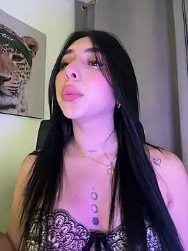 IsabellaNoir  online show from May 20, 11:02 pm