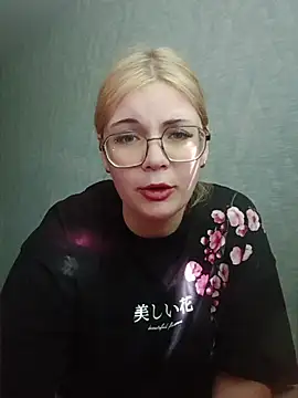 LoisFox online show from June 9, 11:31 am