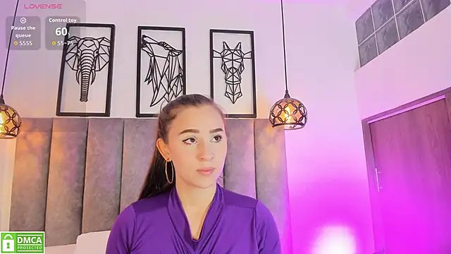 Vanne Queen  online show from May 25, 11:09 am