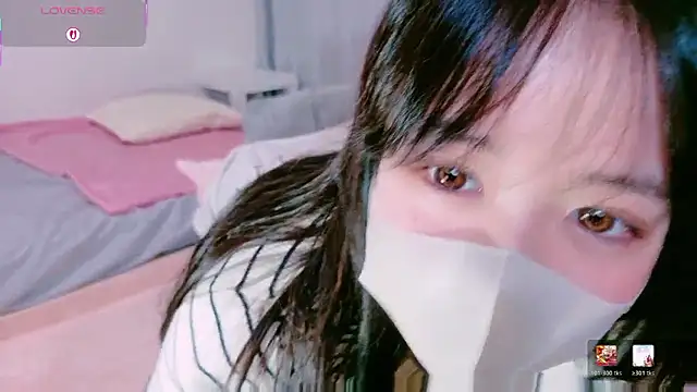 mayu chan  online show from May 1, 11:57 am