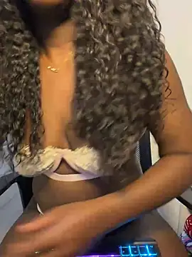 Leylabelle26 online show from July 12, 12:44 am